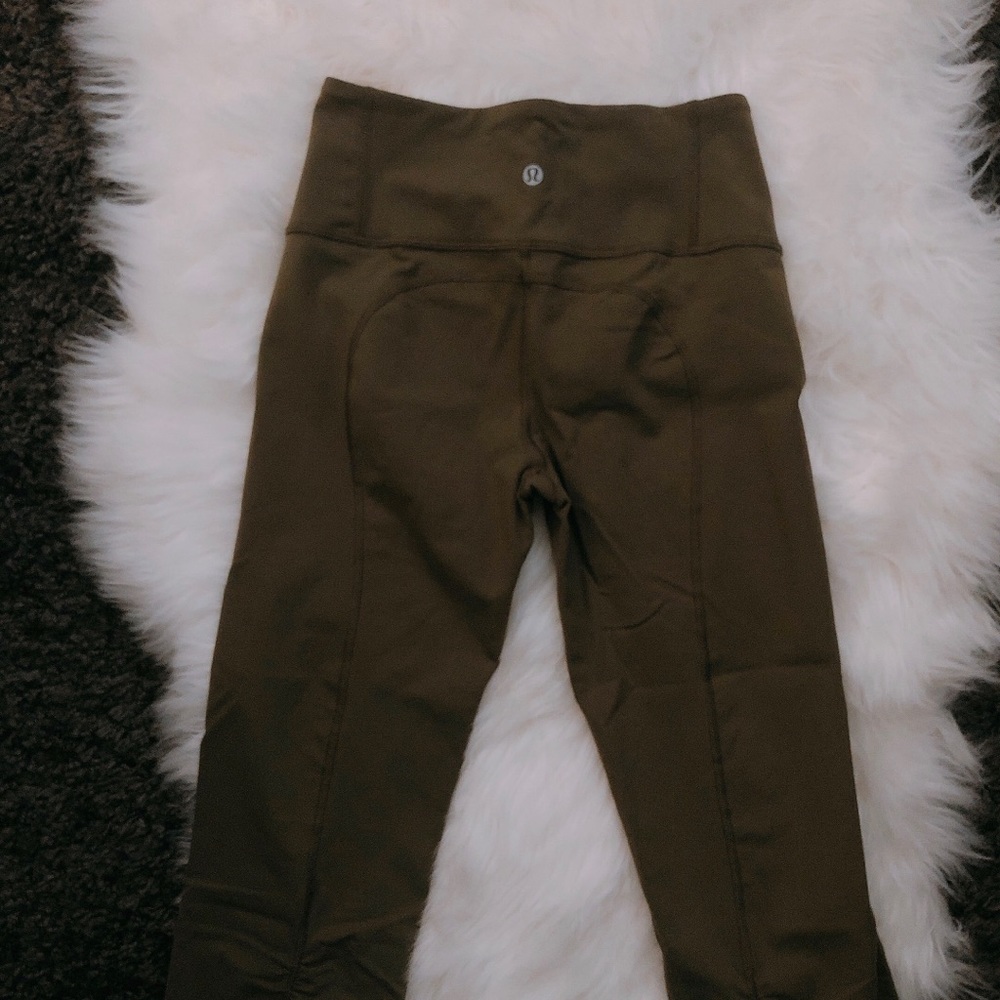 Lululemon Olive green cropped leggings